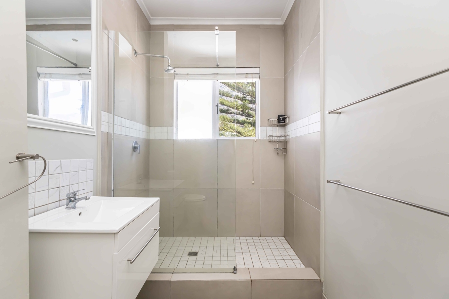 To Let 2 Bedroom Property for Rent in Camps Bay Western Cape